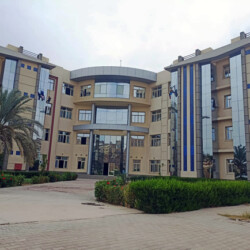 نظافة الواجهات من شركة الهلال للخدمات الفندقية