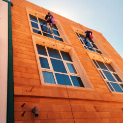 نظافة الواجهات الحجرية بواسطة شركة الهلال للخدمات الفندقية