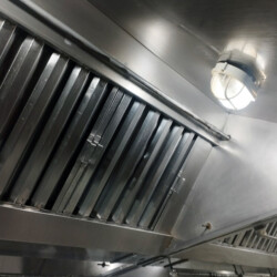 تنظيف هود المطابخ و المطاعم - شركة الهلال للخدمات الفندقية