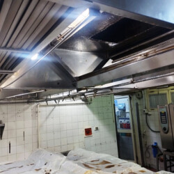 تنظيف هود المطابخ و المطاعم - شركة الهلال للخدمات الفندقية